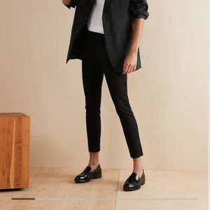 Never worn. Black Banana Republic Sloan Pant.